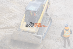 CTL vs. Wheeled Skid Steer in Deep Mud: Real Operating Limits and Pushing Power 