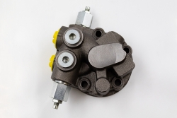 brush cutter severe duty piston motor distributor valve with built in 3500 psi reliefs