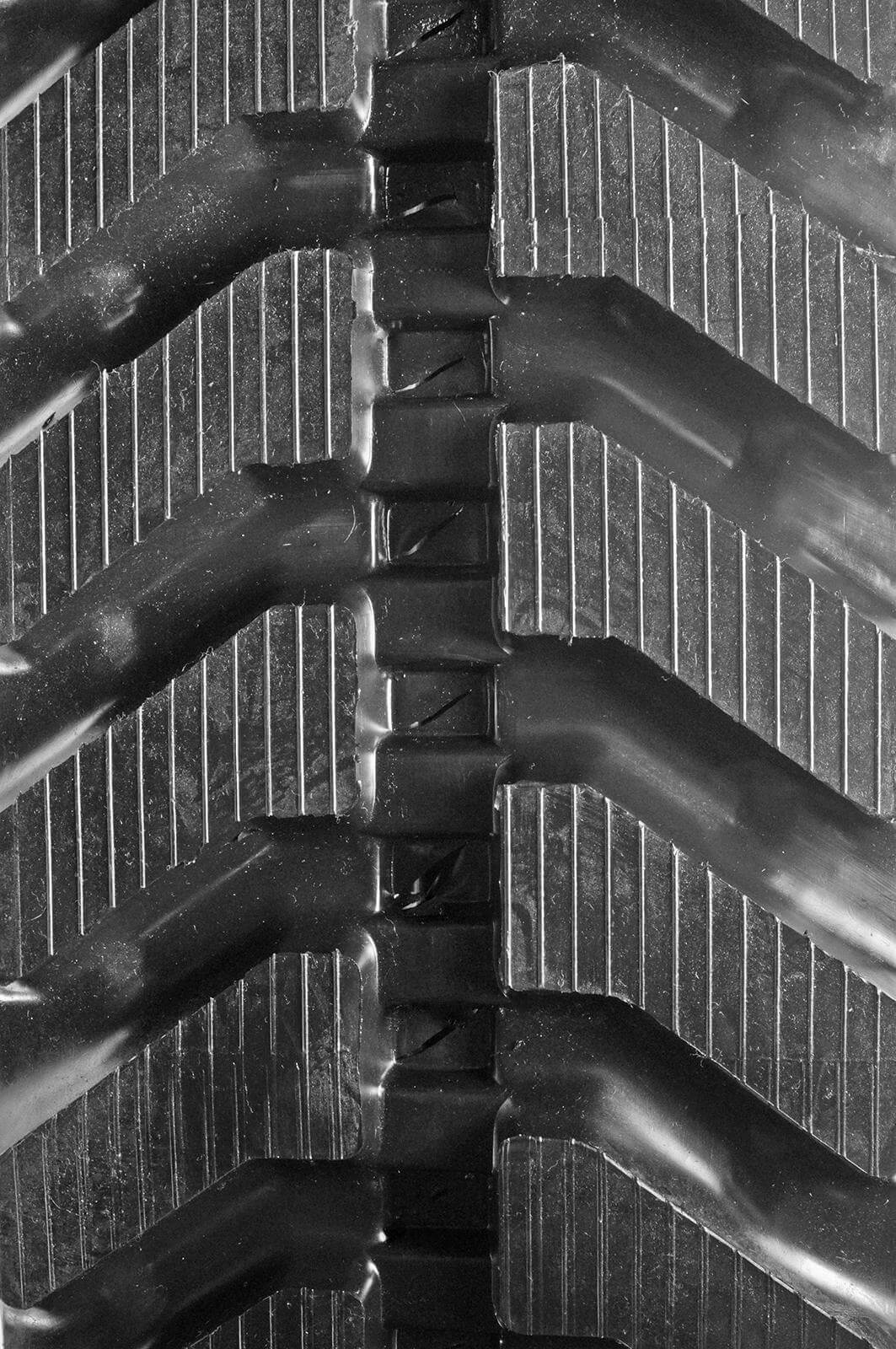 vermeer d16x20-series-2-navigator set of 2 12" heavy duty mx tread rubber tracks (300x52.5nx74)
