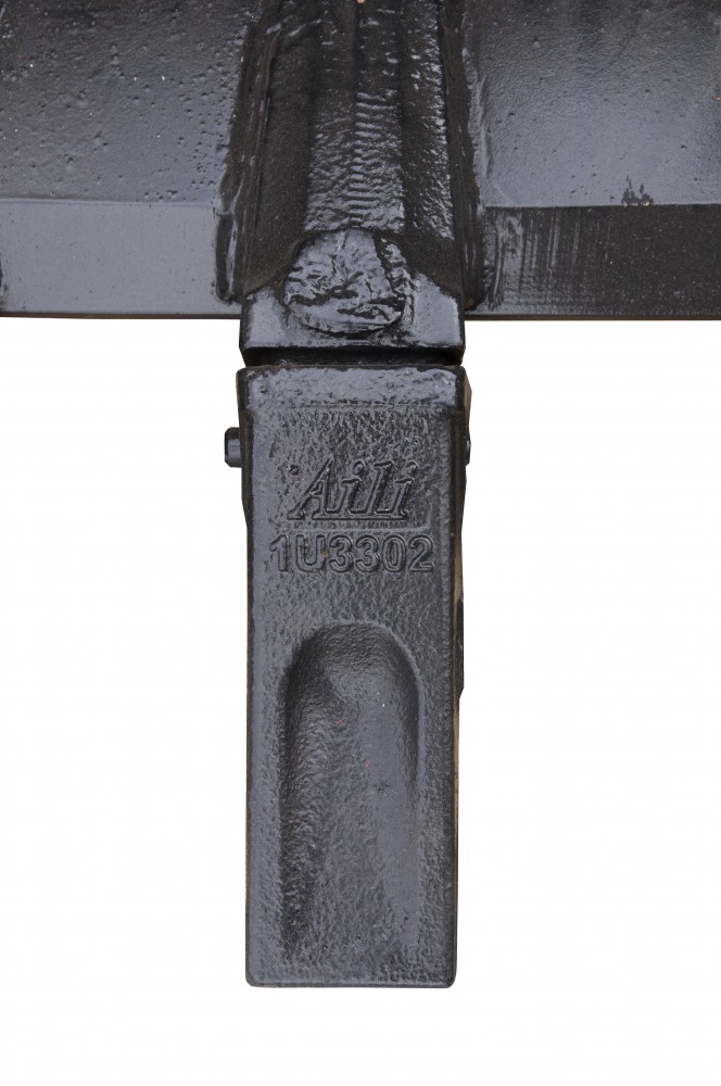 John Deere Excavator Buckets Blue Diamond