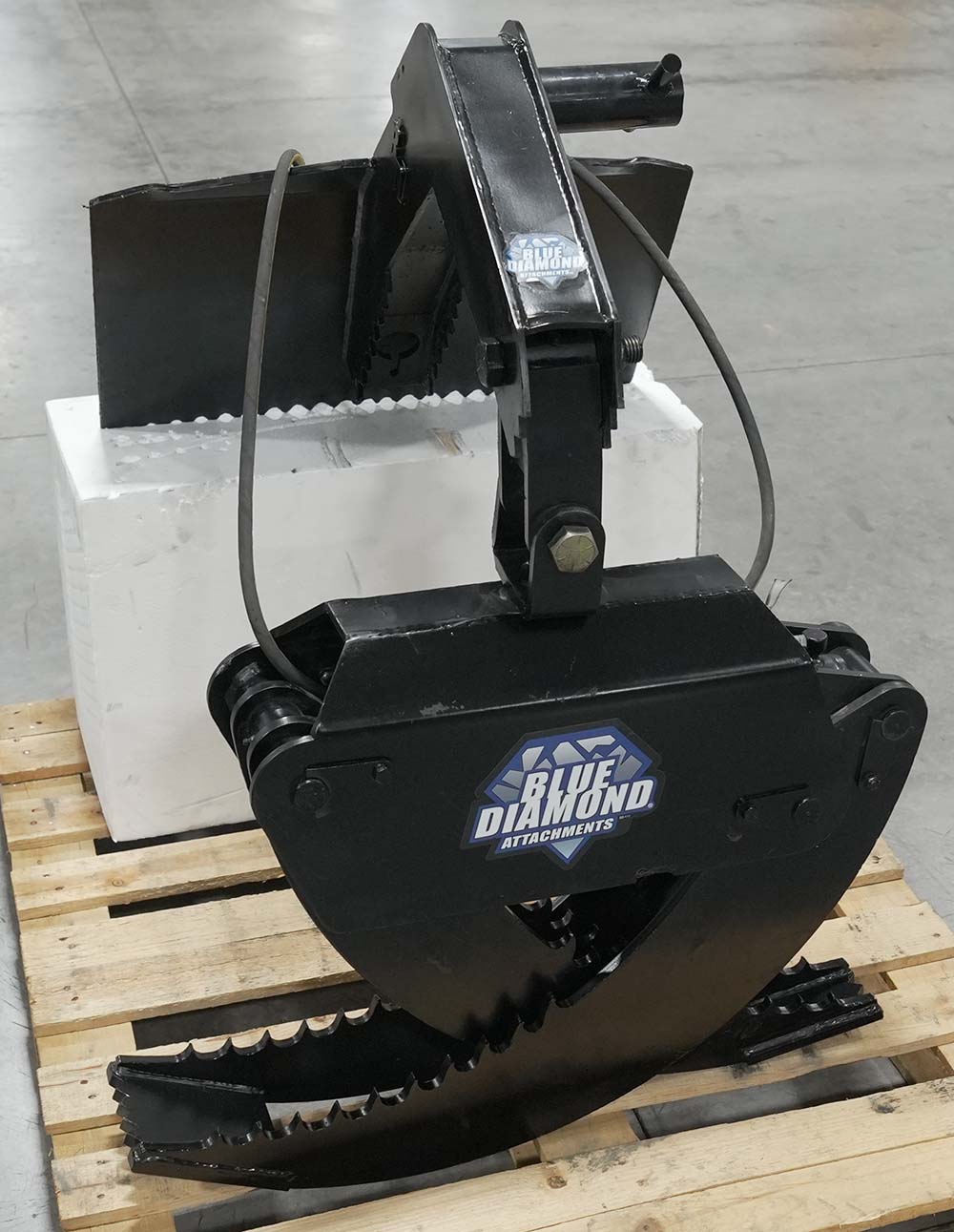 demo unit - mini skid steer log grapple - blue diamond